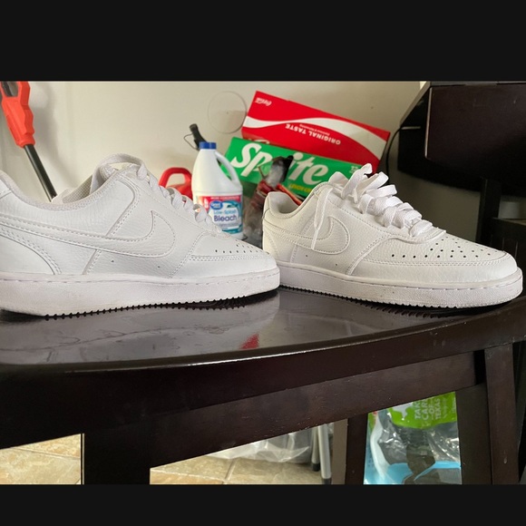 Nike - Picture 2 of 4